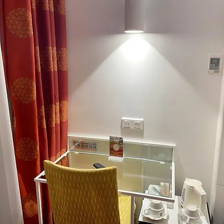 Austin's Saint Lazare Hotel 3*