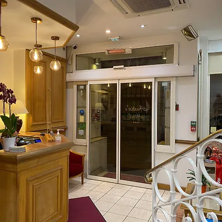 Hotel Austin's Saint Lazare 3*